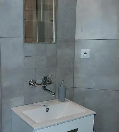 Secret 2 Apartment *
